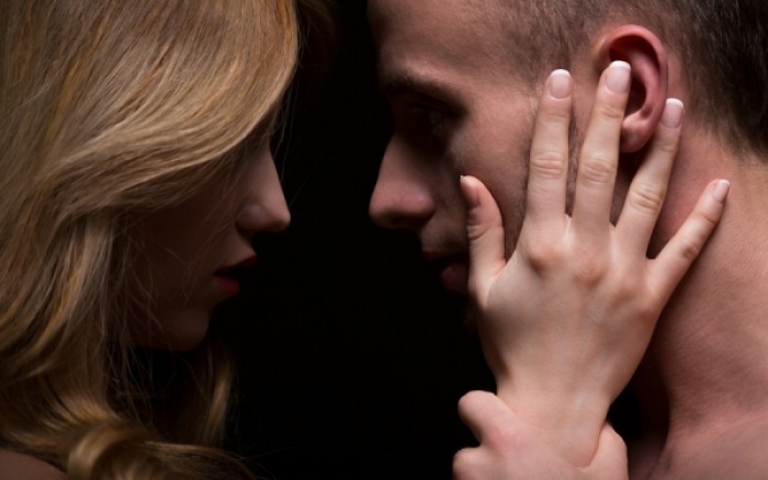 Τέσσερις επίμονοι σεξουαλικοί μύθοι που καταστρέφουν την ερωτική σας ζωή