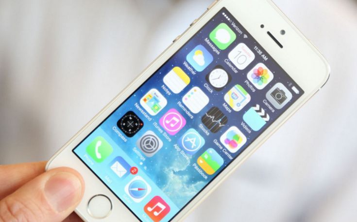 Δικαιώθηκε ο φοιτητής που παρήγγειλε ένα iPhone έναντι ενός δολαρίου