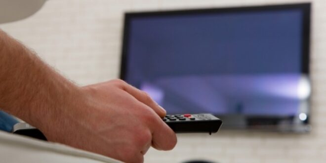 Πόσο αυξάνεται ο κίνδυνος θανάτου για όσους βλέπουν πολλή τηλεόραση