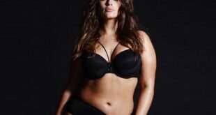 Η Ashley Graham βγάζει στη φόρα τις φονικές της καμπύλες
