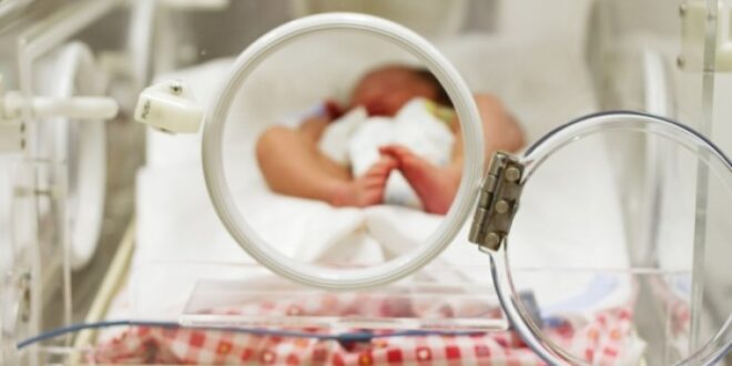 Πρόωρα μωρά: Από τι κινδυνεύουν ως ενήλικες