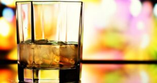 Γιατί πρέπει να πίνετε αλκοόλ σε μικρό ποτήρι