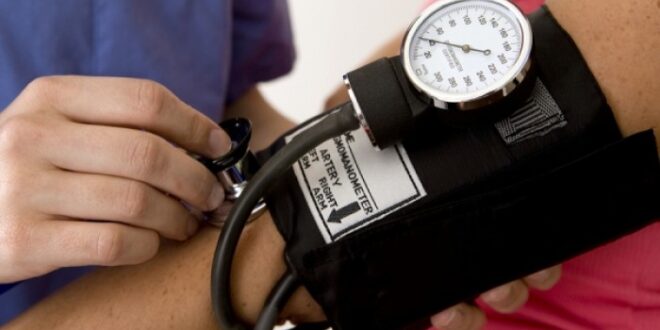 Αρτηριακή πίεση: Ποιον κίνδυνο εγκυμονούν οι αυξομειώσεις για την υγεία σας