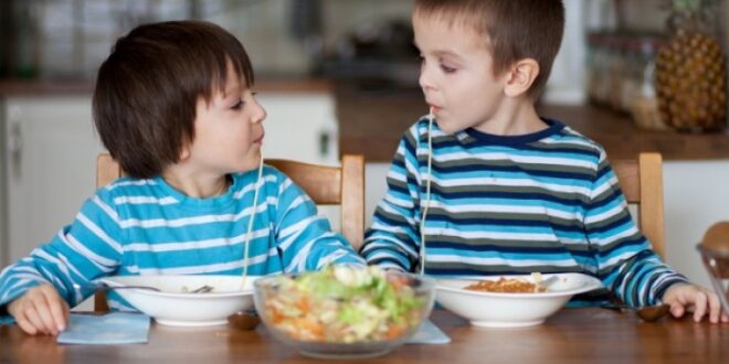 Παιδική παχυσαρκία: Ο ρόλος του βραδινού φαγητού