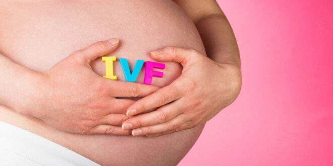 Εξωσωματική γονιμοποίηση: Τι ρόλο παίζει η ηλικία;