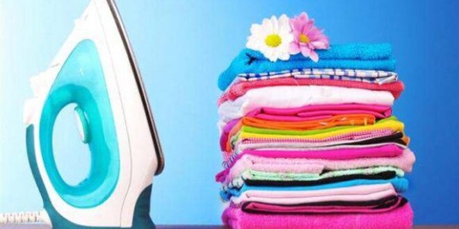Πώς να «σιδερώσετε» τα ρούχα σας χωρίς σίδερο