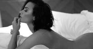 Στο κρεβάτι με την Demi Lovato