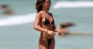 Το μικροσκοπικό μπικίνι της Brittny Ward
