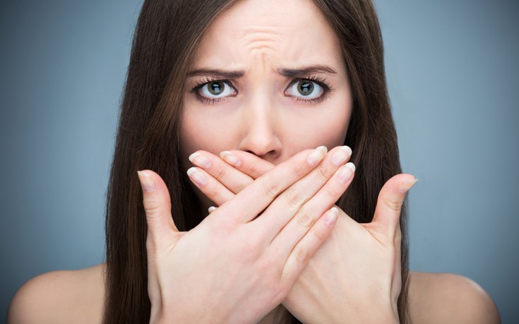 Μικρά και έξυπνα tips για την κακοσμία του στόματος