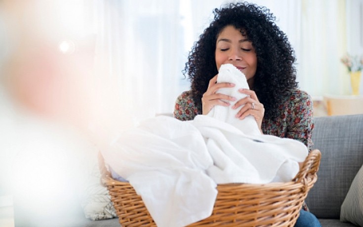 Πώς διώχνουμε τη μυρωδιά της μούχλας από τις πετσέτες
