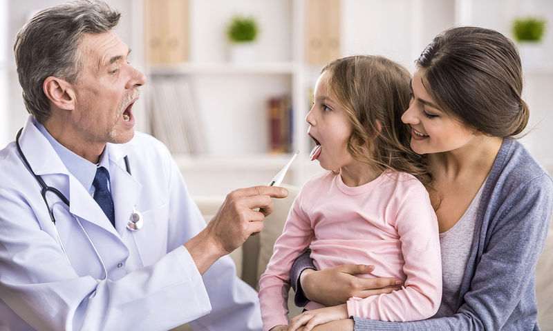 Τί σημαίνει όταν η γλώσσα του παιδιού είναι λευκή;