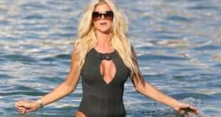 Η Victoria Silvstedt στη Μύκονο