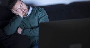 Σας παίρνει ο ύπνος μπροστά στην τηλεόραση; Η καρδιά σας κινδυνεύει!