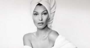Η Bella Hadid μόνο με μία λευκή πετσέτα