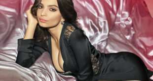 Το ανοιχτό μπούστο της Emily Ratajkowski τρέλανε το Instagram