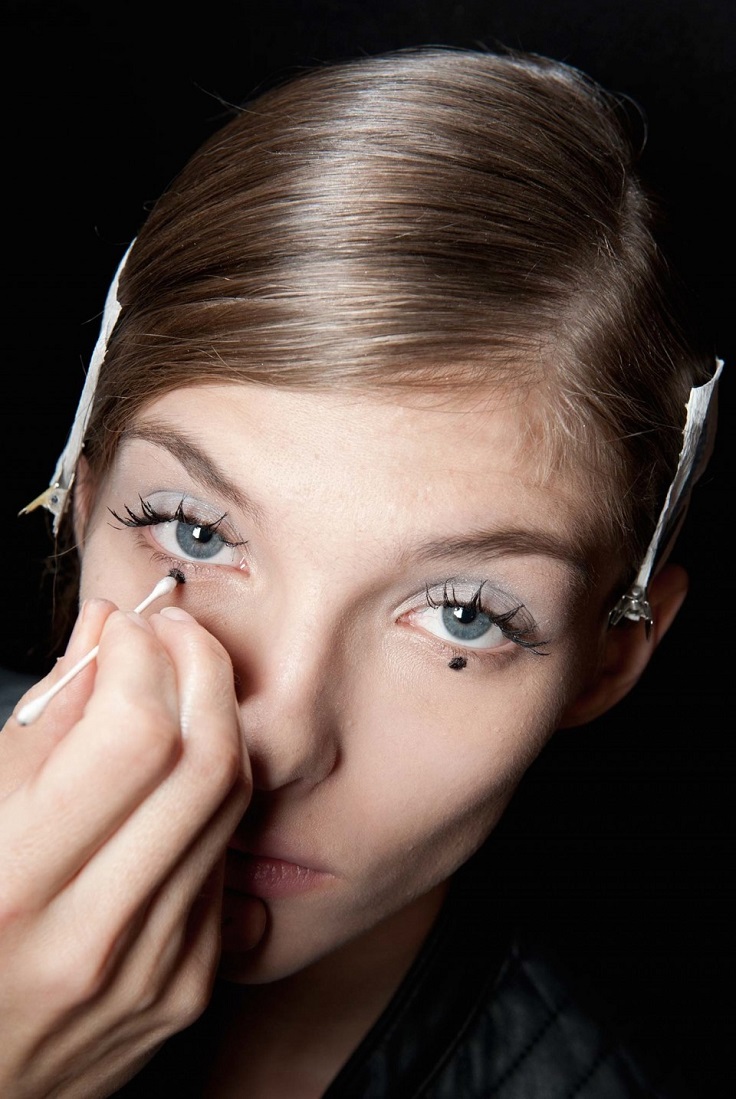 under eye dots makeup2