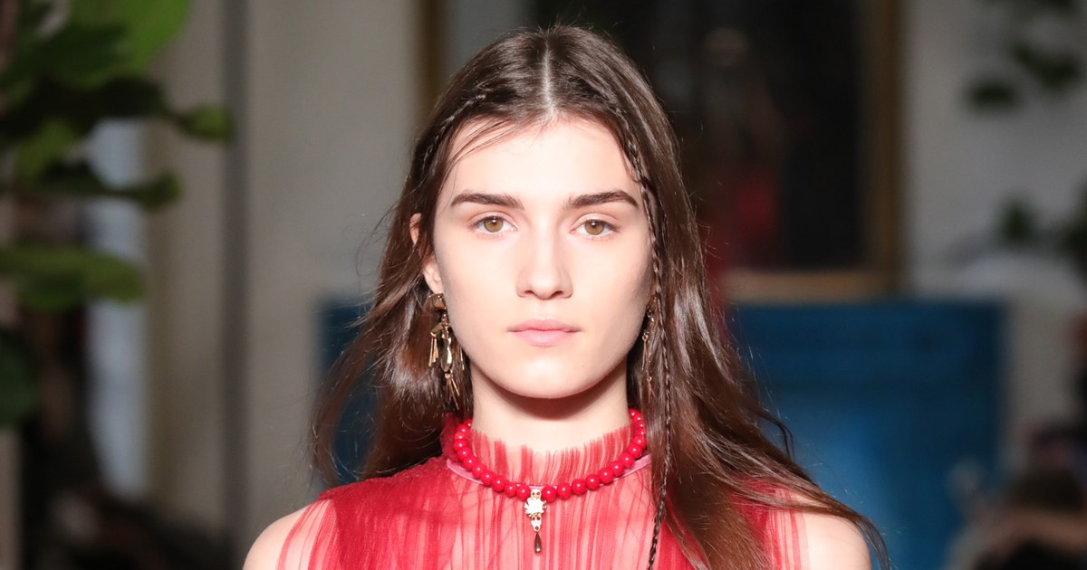00 social valentino hair