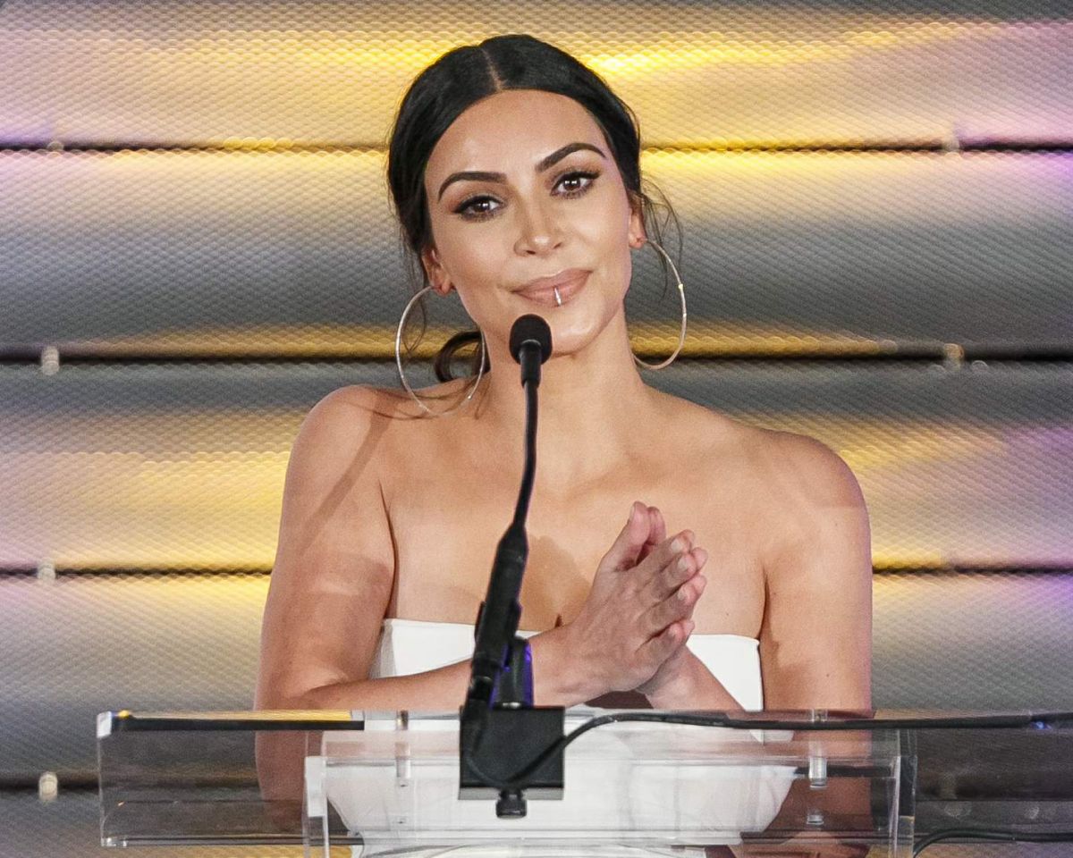 kim kardashian at family equality council s impact awards in beverly wilshire hotel 03 11 2017 3