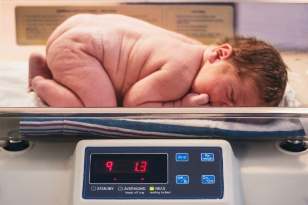 newborn shot 6 600x400