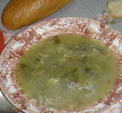 800px Mageiritsa soup
