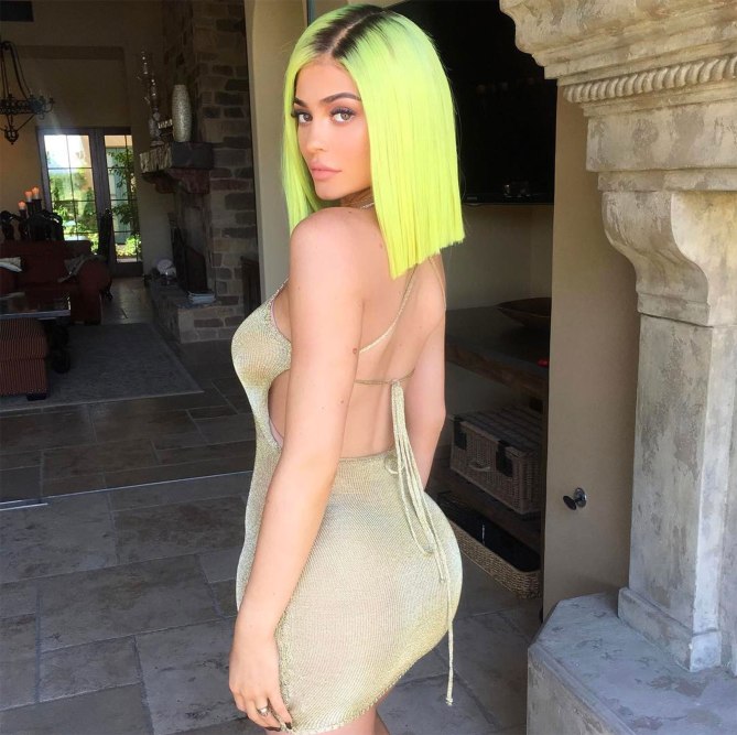 kylie jenner neon hair coachella