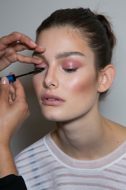 1502963668 syn xxx 1502898523 pink eye makeup 1