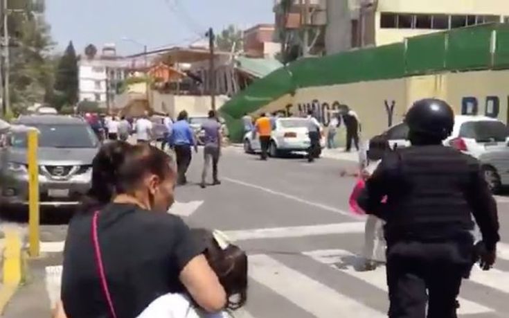 100-children-unaccounted-for-after-school-building-collapses-in-Mexico-earthquake4