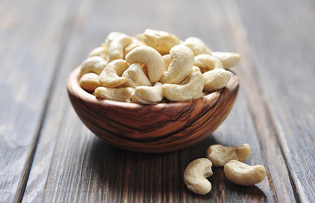 getty 180785129 cashews tashka2000 0