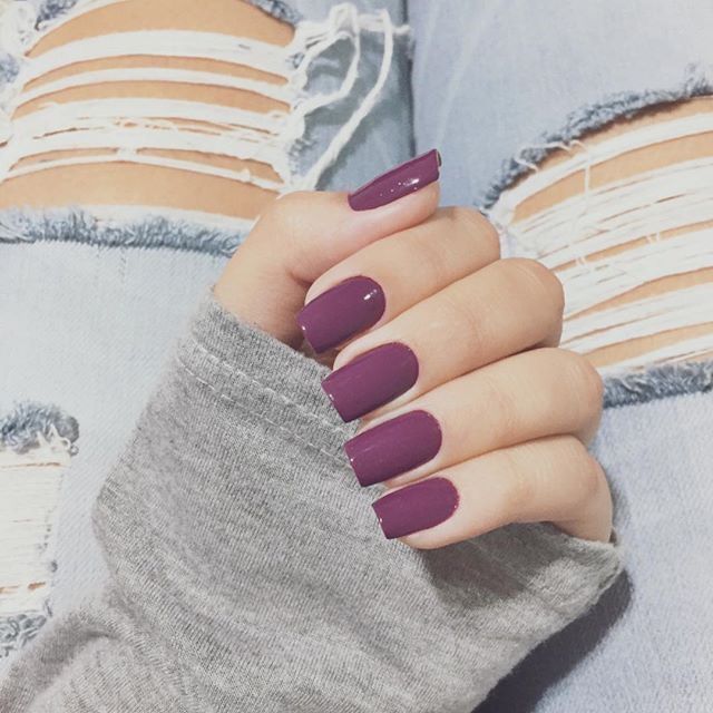 93d68077f1e13af6bd2fb24085d9a4ca mauve pink nails purple manicure