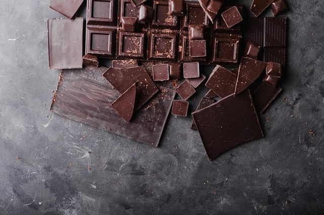 06 Chocolate Natural Ways to Boost Endorphins Instantly 583802074 Avdeyukphoto 760x506