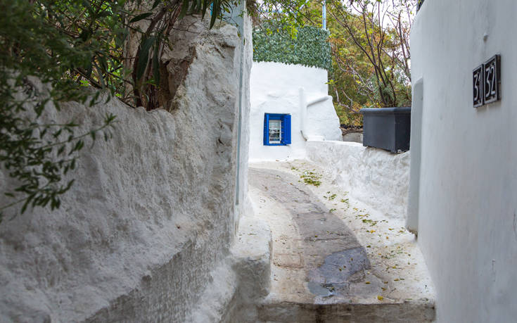 ΑΝΑΦΙΩΤΙΚΑ