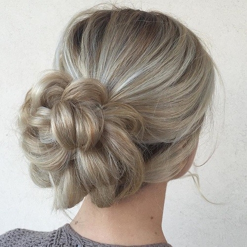 10 petal bun for blonde hair