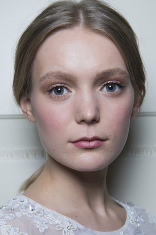 4.BOBBI BROWN x JENNY PACKHAM SS19 BRIDAL COLLECTION ModelKey 001 copy