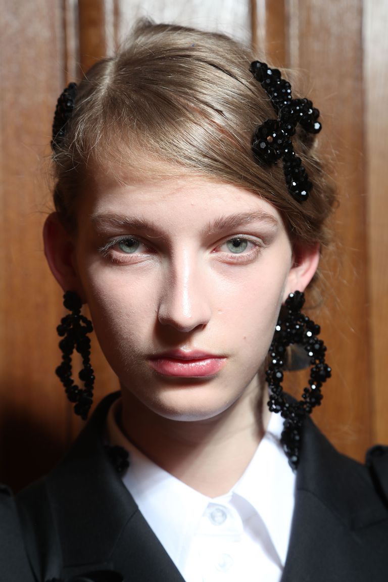 6 SIMONE ROCHA