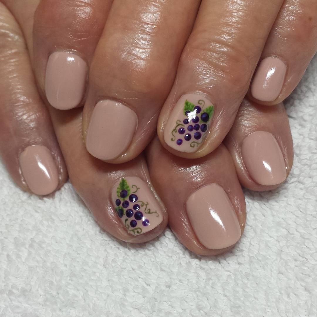 grape nails