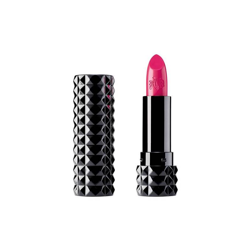 studded kiss