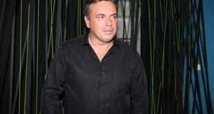 Το παράπονο του Μανώλη Λιδάκη και η άβολη στιγμή στον «αέρα» της ΕΡΤ