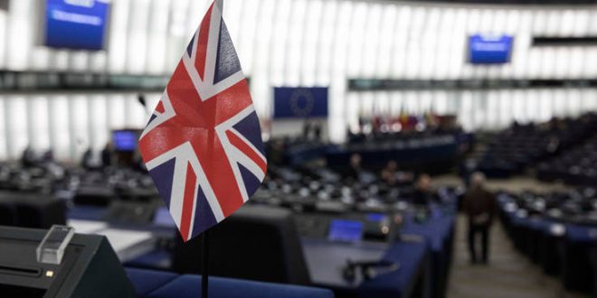 Το Λονδίνο επιμένει σε αλλαγές στη Συμφωνία για να αποφευχθεί ένα «no-deal Brexit»