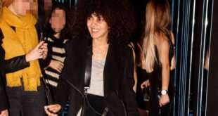 Η Μαρία Σολωμού ποζάρει ημίγυμνη και έγκυος