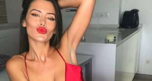 Η Eva Padlock είναι κορίτσι για φίλημα
