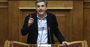 Τσακαλώτος: Χρειάζεται σοβαρότητα από όλους όταν μιλάμε για τράπεζες και κόκκινα δάνεια