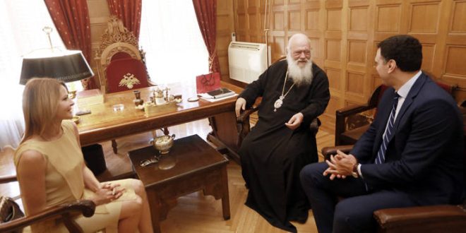 Κικίλιας - Μπαλατσινού στον Αρχιεπίσκοπο Ιερώνυμο λίγο πριν τον γάμο