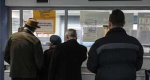 Εφορία: Μόνο με ραντεβού από σήμερα Δευτέρα, πώς θα το κλείνετε