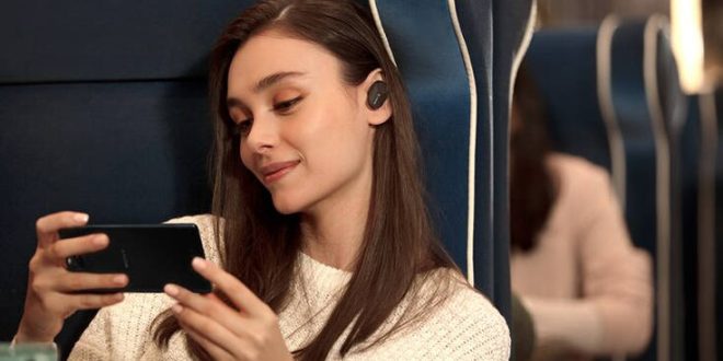 Τα ακουστικά της Sony που χαρακτηρίζονται ως ο καλύτερος αντίπαλος των AirPods της Apple