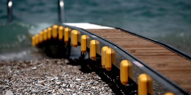 Δύο ράμπες πρόσβασης ΑΜεΑ στη θάλασσα τοποθετήθηκαν στην Κεφαλονιά