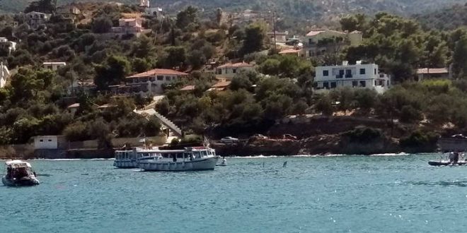 Πτώση ελικοπτέρου στη θάλασσα μεταξύ Πόρου και Γαλατά: Ανασύρθηκαν δύο σοροί
