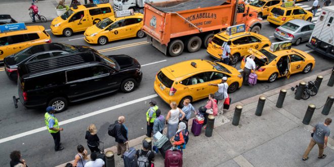 Τι αποκαλύπτουν δύο κολοσσοί των εφαρμογών ταξί για το μποτιλιάρισμα