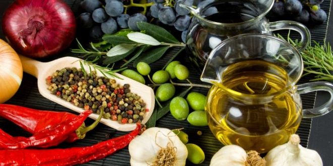 Πώς βοηθάει η μεσογειακή διατροφή στην αντιμετώπιση της κατάθλιψης