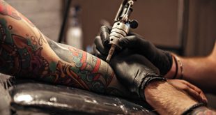 To «χτύπημα» του τατουάζ και η παράξενη απειλή για το σώμα μας
