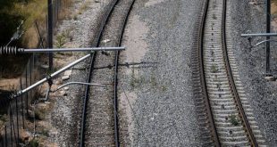 Νέες στάσεις εργασίας και 24ωρη απεργία σε τρένα και Προαστιακό